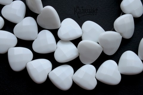 "Агат" белый композит, бусина граненая "сердце" 18 мм, набор 5 бусин