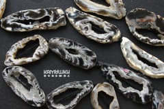 Срез кружевного агата с друзой кварца, крупные, 1 бусина