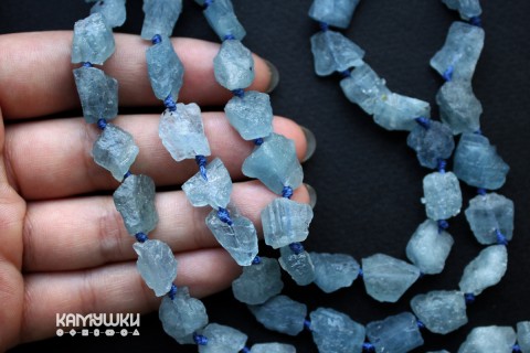 Аквамарин насыщенный, кусочки кристаллов необработанные 9-18 мм, набор 9,5 см