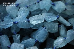 Аквамарин насыщенный, кусочки кристаллов необработанные 9-18 мм, набор 9,5 см Аквамарин насыщенный, кусочки кристаллов необработанные 9-18 мм, набор 9,5 см