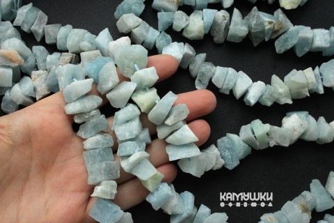 Аквамарин, куски необработанные средние, набор 9 см
