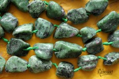 Цоизит с рубином, куски крупные, набор 3 бусины Цоизит с рубином, куски крупные, набор 3 бусины