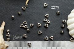 Бусина "треугольник" 4 мм №2279, 1 шт