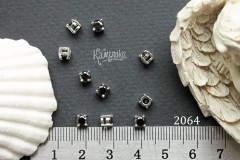Бусина плоская с фианитом, 4х4 мм, №2064, 1 шт Бусина плоская с фианитом, 4х4 мм, №2064, 1 шт