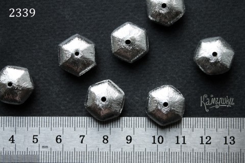 Бусина "объёмный шестигранник" 18 мм, №2339-0920, 1 шт