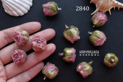 Подвеска из бутона розы в эпоксидной смоле, светло-розовая, №2840, 1 шт