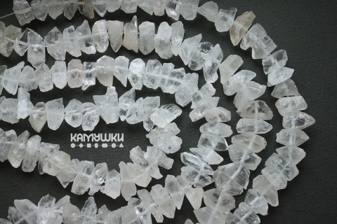 Горный хрусталь, необработанные кусочки кристаллов 21-26 мм, набор 9,5 см Горный хрусталь, необработанные кусочки кристаллов 21-26 мм, набор 9,5 см
