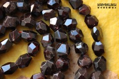 Гранат, кристаллы маленькие, набор 9 см
