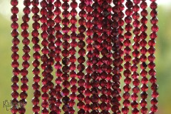 Гранат, шар граненый 4,5 мм, набор 9 см Гранат, шар граненый 4,5 мм, набор 9 см