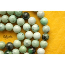 Гранат зеленый (Гроссуляр), шар гладкий 8 мм, набор 12 бусин
