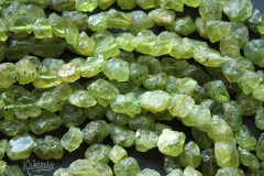 Хризолит, необработанные куски, набор 9,5 см Хризолит, необработанные куски, набор 9,5 см