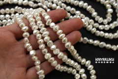 Имитация белого жемчуга, кусочки произвольной формы, набор 9,5 см Имитация белого жемчуга, кусочки произвольной формы, набор 9,5 см