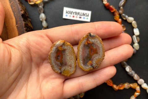 Коллекционный минерал, агат, две половинки, №К0508