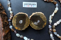 Коллекционный минерал, агат, две половинки, №К0510 Коллекционный минерал, агат, две половинки, №К0510