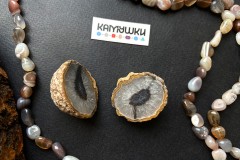 Коллекционный минерал, агат, две половинки, №К0511 Коллекционный минерал, агат, две половинки, №К0511