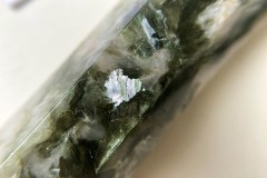 Коллекционный минерал, фуксит, №К0561 Коллекционный минерал, фуксит, №К0561