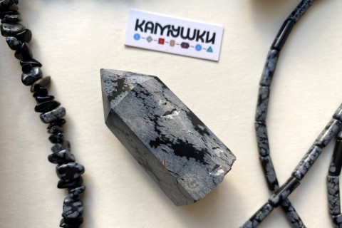 Коллекционный минерал, снежный обсидиан, №К0566
