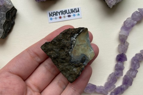 Коллекционный минерал, аметист, №К0922