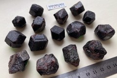 Коллекционный минерал, гранат, №К0819 Коллекционный минерал, гранат, №К0819