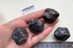 Коллекционный минерал, гранат, №К0820 Коллекционный минерал, гранат, №К0820