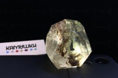 Коллекционный минерал, кварц с включениями хлорита и гематита, №К0297