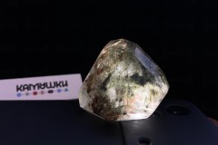 Коллекционный минерал, кварц с включениями хлорита и гематита, №К0297