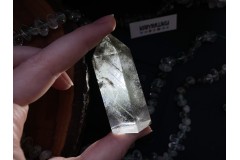 Коллекционный минерал, кварц с включениями хлорита и гематита, №К0497