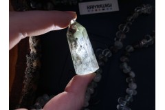 Коллекционный минерал, кварц с включениями хлорита и гематита, №К0500