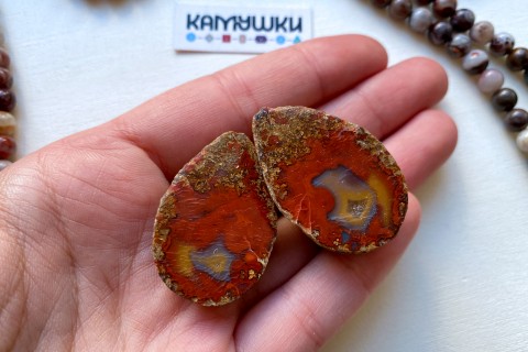 Коллекционный минерал, агат, две половинки, №К0766