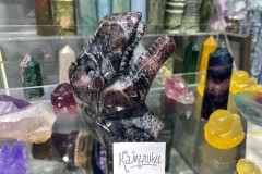 Коллекционный минерал, гранат в жедрите-антофиллите, №К0203 Коллекционный минерал, гранат в жедрите-антофиллите, №К0203
