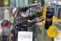 Коллекционный минерал, гранат в жедрите-антофиллите, №К0203 Коллекционный минерал, гранат в жедрите-антофиллите, №К0203
