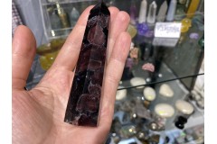 Коллекционный минерал, гранат в жедрите-антофиллите, №К0217