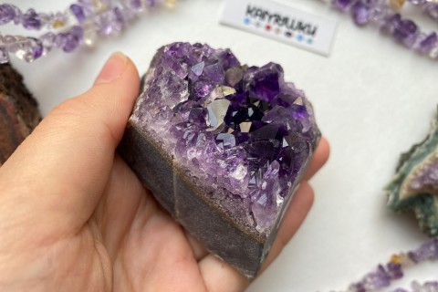 Коллекционный минерал, аметист, №К0453