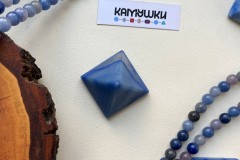 Коллекционный минерал, кварц с включениями дюмортьерита, №К0410 Коллекционный минерал, кварц с включениями дюмортьерита, №К0410