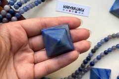 Коллекционный минерал, кварц с включениями дюмортьерита, №К0410 Коллекционный минерал, кварц с включениями дюмортьерита, №К0410