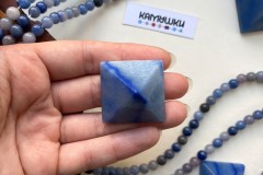 Коллекционный минерал, кварц с включениями дюмортьерита, №К0411