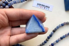 Коллекционный минерал, кварц с включениями дюмортьерита, №К0411 Коллекционный минерал, кварц с включениями дюмортьерита, №К0411