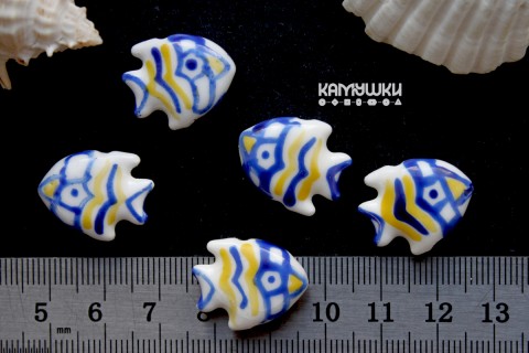 Бусина "Рыбка" белая с синим, композит 20 мм, 1 шт