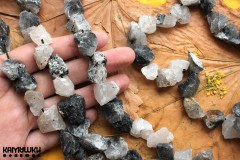 Кварц с шерлом, куски необработанные средние, набор 9 см Кварц с шерлом, куски необработанные средние, набор 9 см