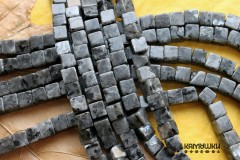 Ларвикит, кубик 6 мм, набор 16 бусин Ларвикит, кубик 6 мм, набор 16 бусин