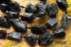 Обсидиан черный, куски необработанные крупные, набор 4 бусины
