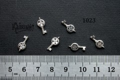 Подвеска "ключик" с фианитами, 6х12 мм, №1023, 1 шт Подвеска "ключик" с фианитами, 6х12 мм, №1023, 1 шт