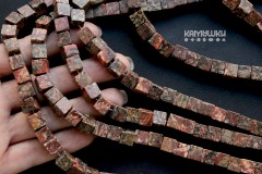 Риолит ("Яшма Птичий глаз"), кубик гладкий 8 мм, набор 11 бусин