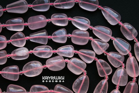 Розовый кварц, кусочки гладкие произвольной формы 12х18 мм, набор 4 бусины