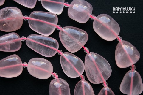 Розовый кварц, кусочки гладкие произвольной формы 15х20 мм, набор 3 бусины