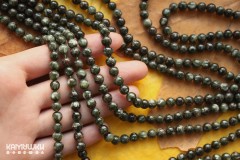 Серафинит пёстрый, шар гладкий 6,5 мм, набор 15 бусин Серафинит пёстрый, шар гладкий 6,5 мм, набор 15 бусин