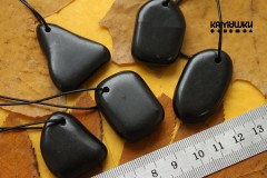 Шунгит натуральный, подвеска галтовка средняя, 1 шт