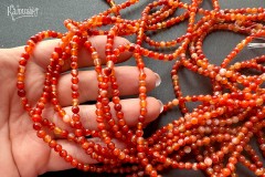 Сердолик полосатый, шар гладкий 4 мм, набор 9 см Сердолик полосатый, шар гладкий 4 мм, набор 9 см