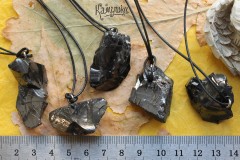 Шунгит натуральный, подвеска, кусок крупный, 1 шт Шунгит натуральный, подвеска, кусок крупный, 1 шт