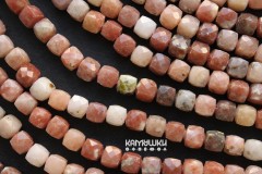 Скарн с кутногоритом, кубик граненый 7 мм, набор 14 бусин Скарн с кутногоритом, кубик граненый 7 мм, набор 14 бусин